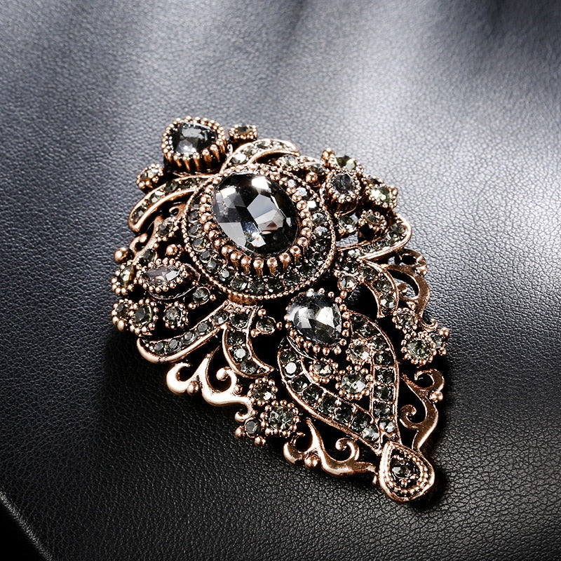 Kinel 2021 Fashion Vintage Gray Crystal Women Brooch Pin Gold Plating Arabesque Rhinestone Turkish Brooch Lapel Scarf Broches