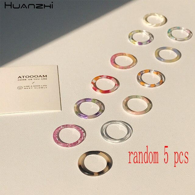 HUANZHI 2020 New Transparent Acrylic Colorful Rectangle Rhinestone Minimalist Geometry Rings for Women Girls Jewelry