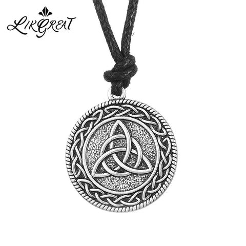 LIKGREAT Vintage Round Triquetra Pendant Necklace Antique Silver Color Irish Celtics Knot Pattern Necklace Wicca Amulet Jewelry