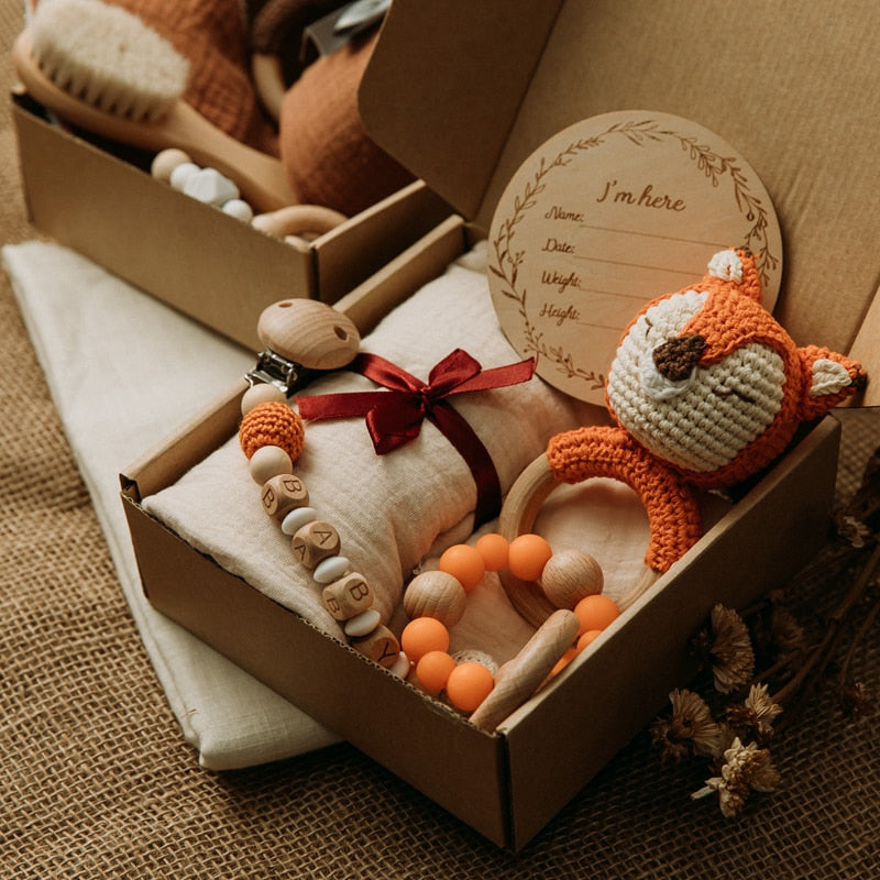 Baby Towel Newborn Bath Set Gifts Box Double Sided Cotton Blanket Wooden Rattle Brushs Bracelet Crochet Baby Bath Gifts Products