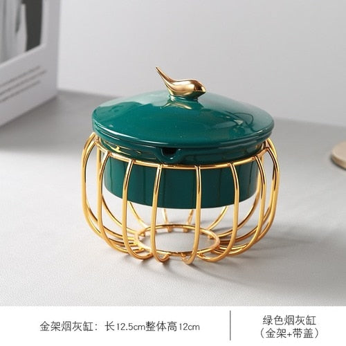 Luxury Deer Golden Hollow Lace Ashtray with Lid Decoration Living Room Elk Gold Frame Emerald Ceramic Ashtray Gift for Boyfriend