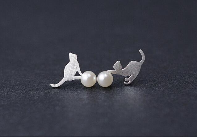 Korean Style Cat Moon Stud Earrings Elegant Flower Earring For Women Party Wedding Jewelry Accessory.