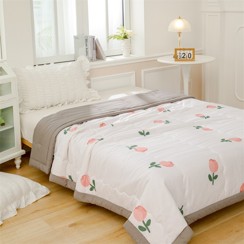 YanYangTian Summer Ice Cool Thin Quilt Comforter Soft Air conditioning Quilt/Duvet/Blanket Bed duvets 150 single bed quilt