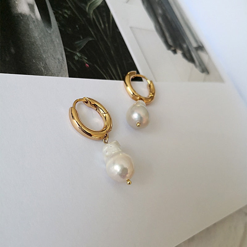 Peri&#39;sBox Natural Baroque Freshwater Pearl Drop Earrings Gold Color Small Circle Large White Pearl Earrings Women Pearl Charm