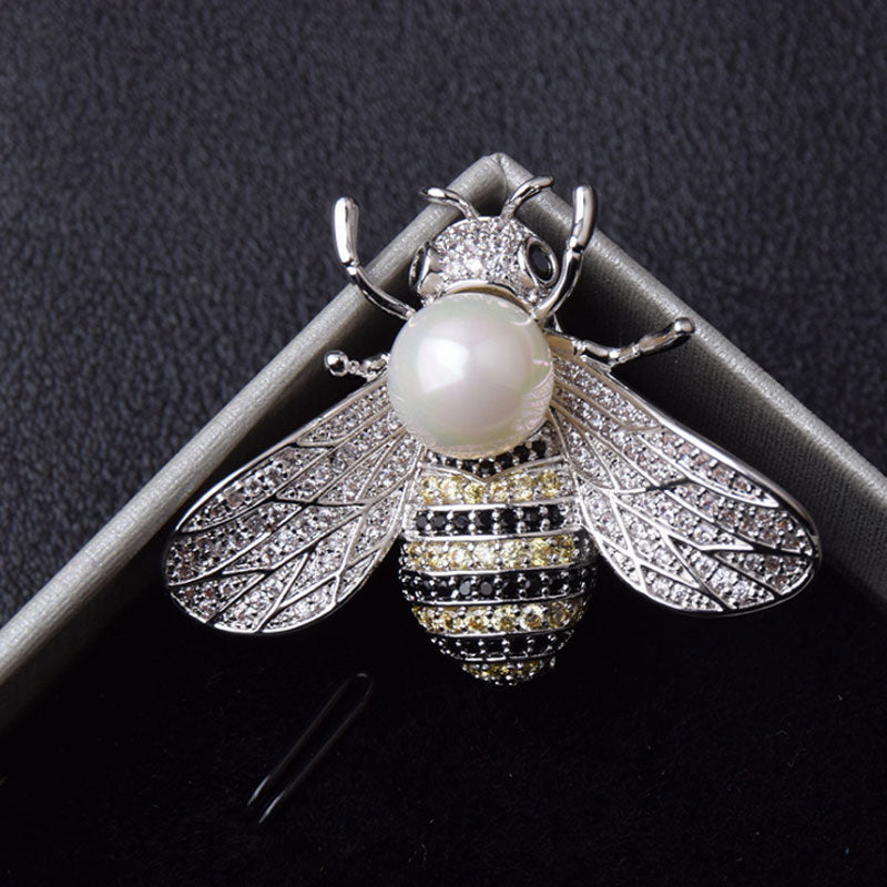 Famous Brand Design Insect Series Brooch Women Delicate Little Bee Brooches Crystal Rhinestone Pin Brooch Jewelry Gifts For Girl