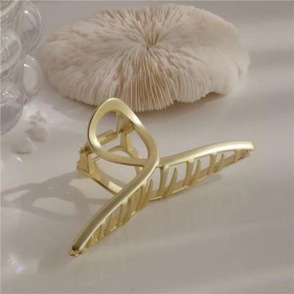 Fashion INS Hair Claws Elegant Gold Silver Hair Crab Matte Metal Geometric Hair Clip Claw Large Size Hair Accessories For Women