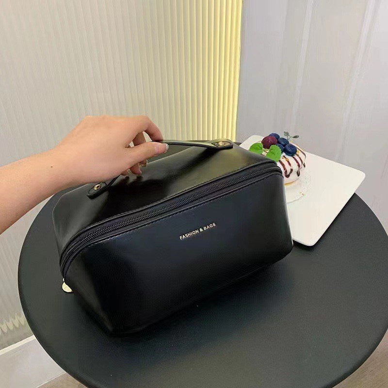 Large Travel Cosmetic Bag for Women Makeup Organizer Leather Toiletry Kit Bags Make Up Case Storage Pouch Luxury Lady Box