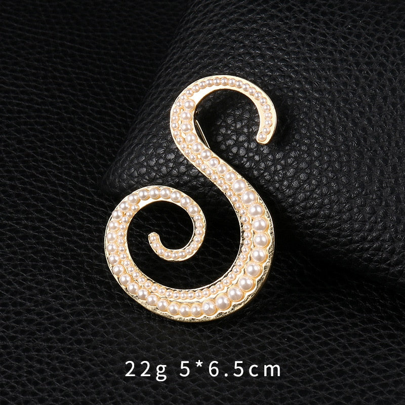 Fashion English Letters A K D Pearl Brooches  Lapel Pins Female Corsage Luxury Jewelry Gifts for Women Accessories