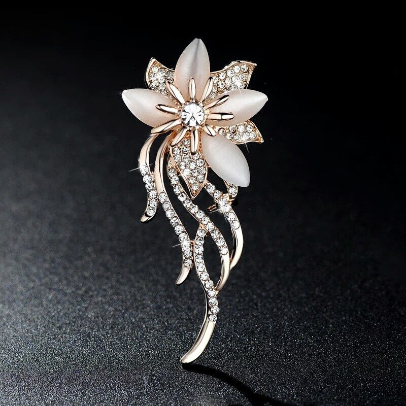 New 2021 Factory Direct Korean-Style Elegant Crystal All-match Brooch Gift Fashion Alloy Accessory Women&#39;s Corsage