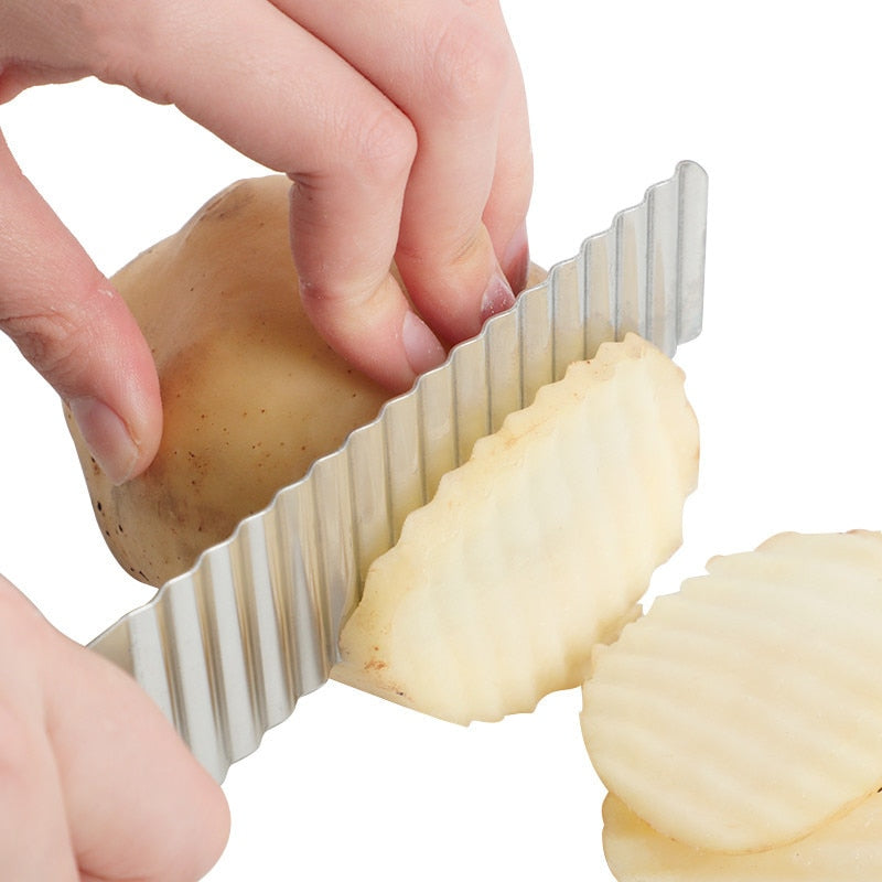 Stainless Steel Potato Chip Slicer Dough Vegetable Fruit Crinkle Wavy Slicer Knife Potato Cutter Chopper French Fry Maker