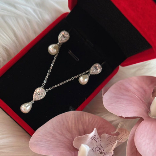Set of 2 pieces Necklace & Earrings made of silver Pearl stone and Shiny Zirkon for special Gifts like Wedding Anniversay,