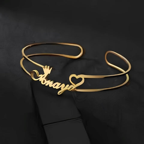 Special Design Customized Name decorated with Ctown and Heart Gold Bracelet