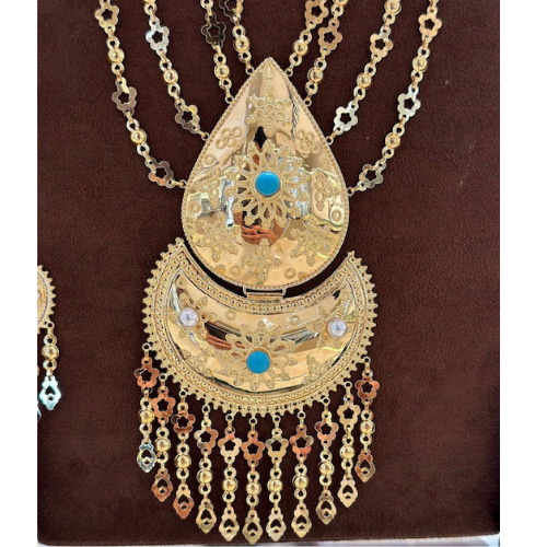 Special Traditional Arabic  Design Gold Big Size Necklace jewelry for Birthday, wedding, engagement, Valentines special occasions.