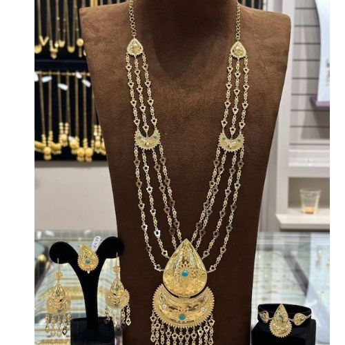 Special Traditional Arabic  Design Gold Big Size Necklace jewelry for Birthday, wedding, engagement, Valentines special occasions.