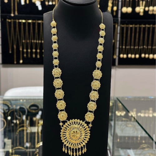 Special Traditional Arabic  Design Gold Necklace jewelry for Birthday, wedding, engagement, Valentines special occasions.$1800