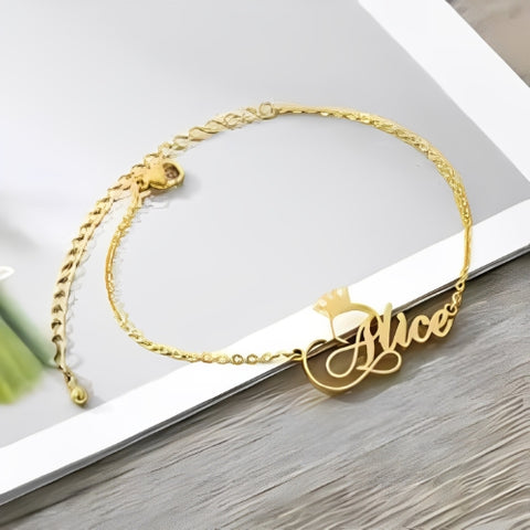 Specila Font Beautiful Customized Name Bracelet Decorated with Crown Gold Plated