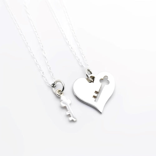 Two pieces-Couple-Men-Women-Family-Silver-Gift-Customized-Personalised-Sisters-Jewel-Key-Heart-2 Necklaces.