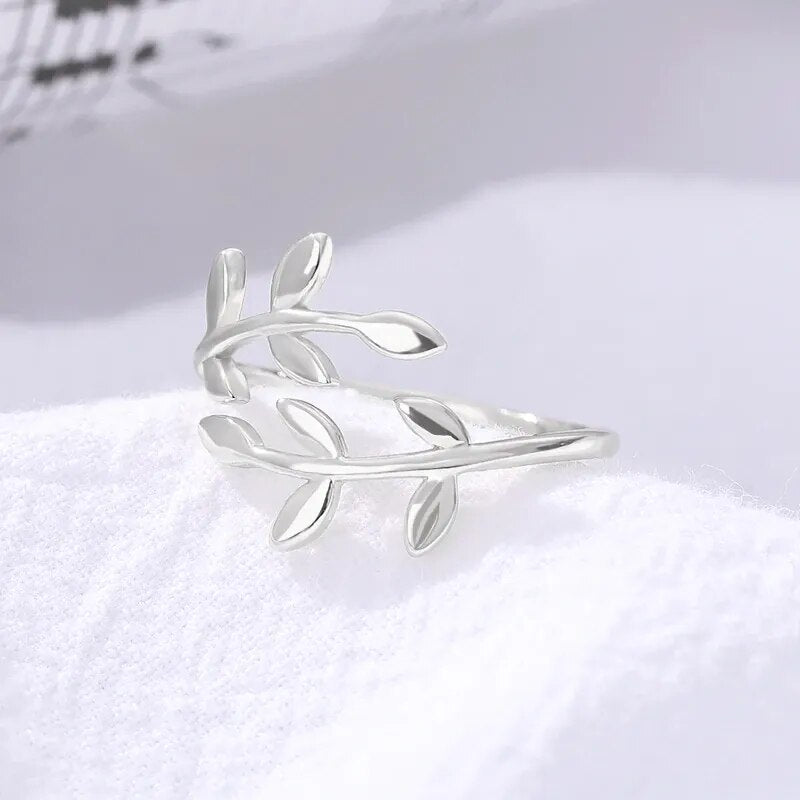 Olive Tree Open Ring for Women Adjustable Knuckle Finger Ring Fashion Charm Jewelry Engagement Party Gifts