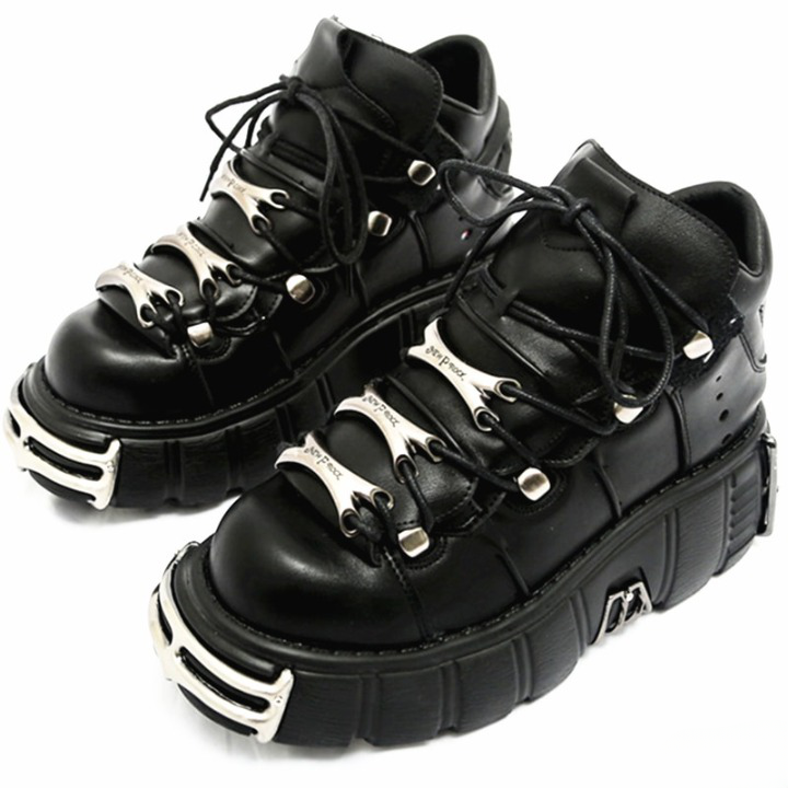 Latest Women Shoes. Women's Punk Style Sneakers - White Plus Velvet, Size 35 to 45 - Casual Lace-Up Flats with 6CM Platform and Metal Decor - Top-Rated Female Creepers and Tenis Feminino