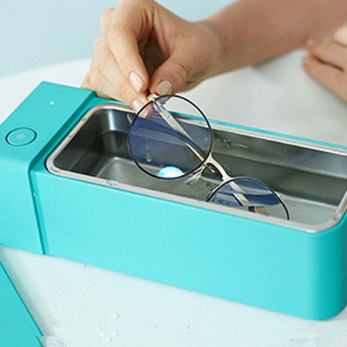 Household small and convenient glasses cleaning machine.