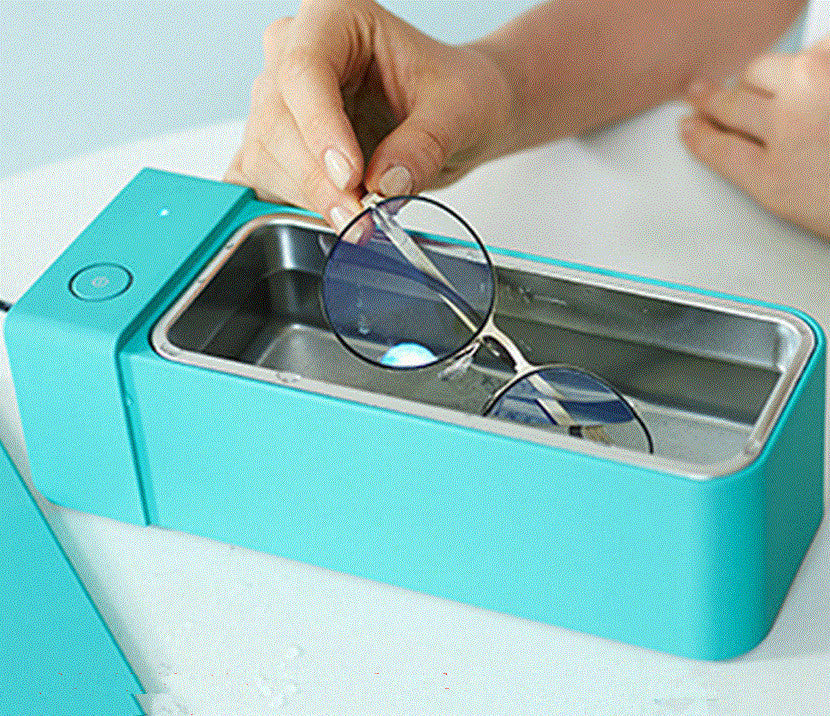 Household small and convenient glasses cleaning machine.