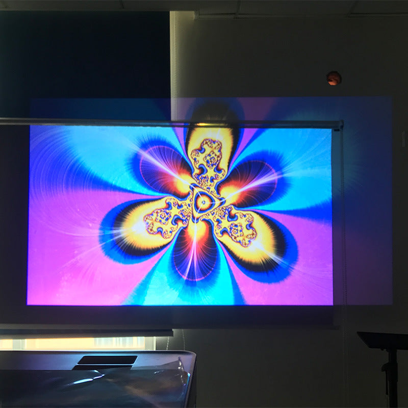 Daytime universal projector screen