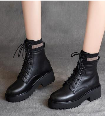Comfortable Martin boots black leather fashionable look.