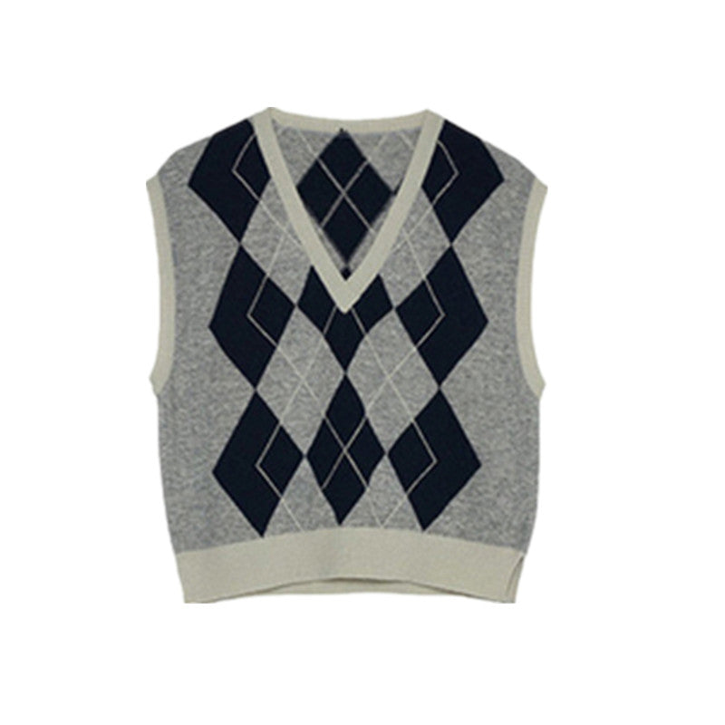 Women Knitwear vest jacket top wiht unique look good material.