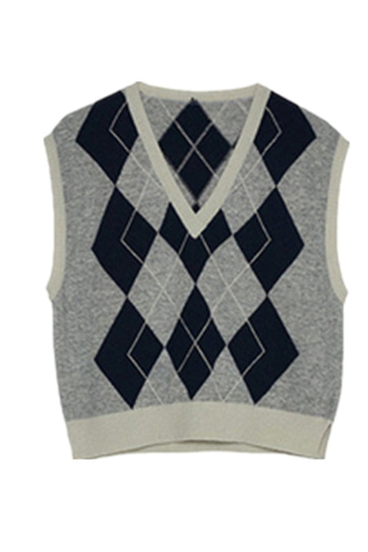 Women Knitwear vest jacket top wiht unique look good material.