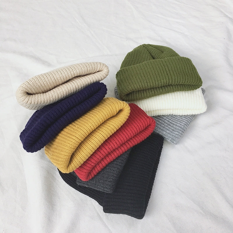 Men and Women winter Hats. Trendy Reflective Knitted wool warming good looking hats