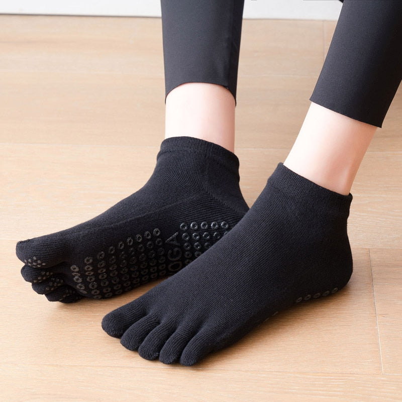 2021 Women Breathable Pilates Socks Anti-Slip Five Toe Yoga Socks Quick-Dry Cotton Ladies Ballet Dance Elasticity Fitness Socks