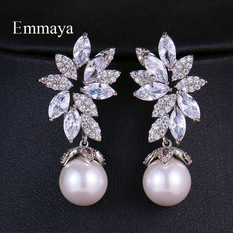 Emmaya New Elegant Style Leaves Shape With Pure Pearl Earring Symmetrical Decoration In Wedding Party Women Fashion Jewelry