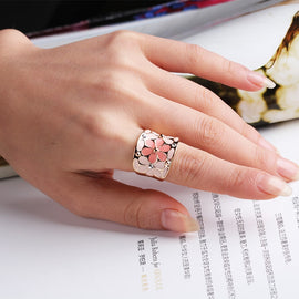 Fashion Enamel Metal Gold Rings Unique Fine Jewelry Scarves Pink Black Painted Flower Ring Gifts For Women Girls Perfect Quality