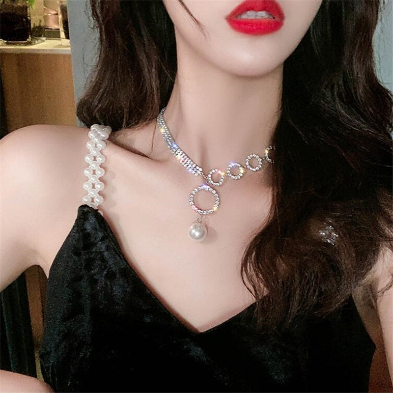 FYUAN Geometric Circle Rhinestone Choker Necklaces for Women Clavicle Chain Pearl Pendant Necklaces Weddings Jewelry Party Gifts