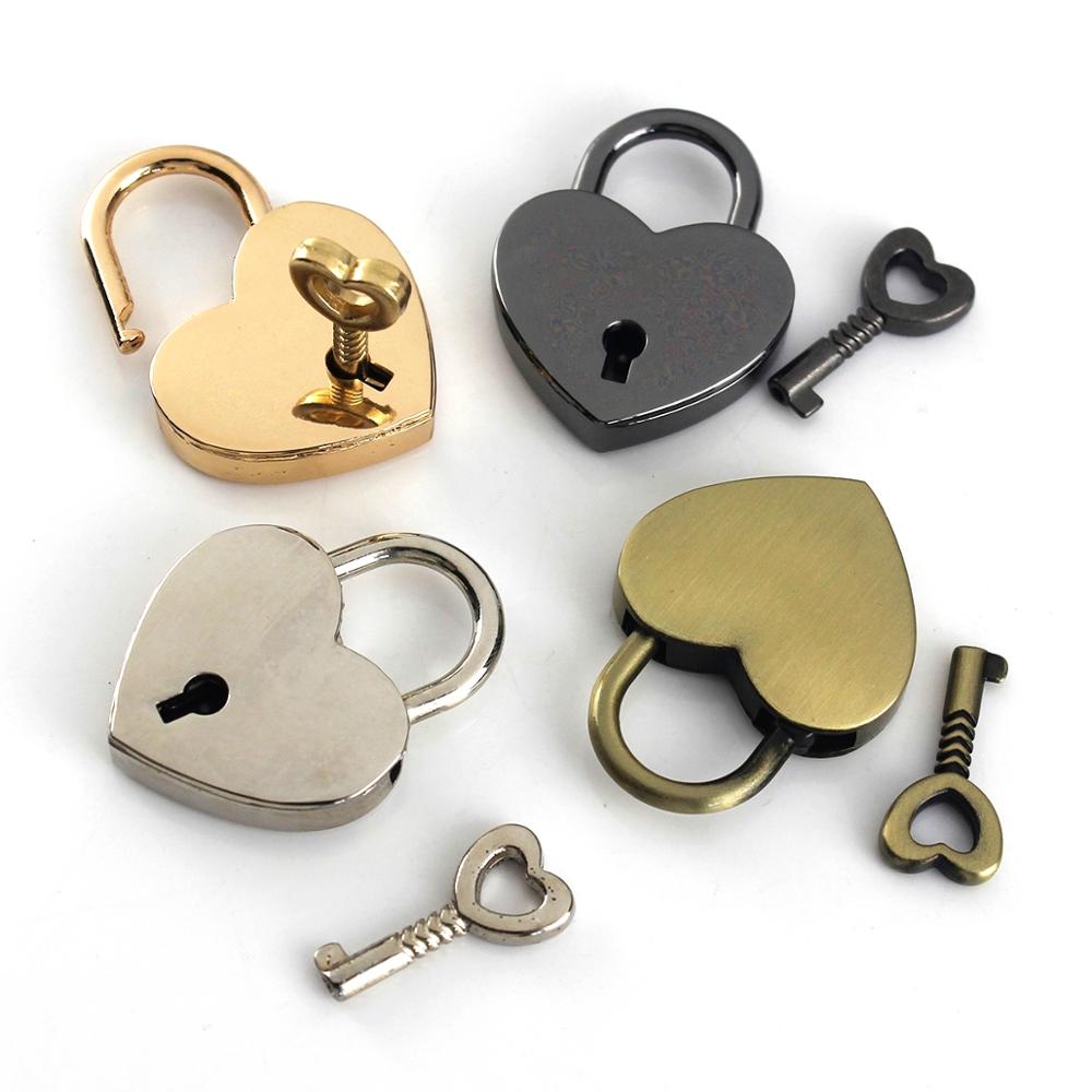 1 Pcs Heart Shape Vintage Metal Mini Padlock Bag Suitcase Luggage Box Key Lock With Key
