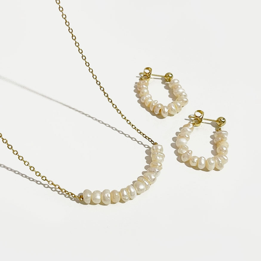 Peri'sBox Beaded Natural Freshwater Pearl Earrings Dainty Pearl Wrap Earrings for Women Minimalist Hoop Earrings 2020 Jewelry