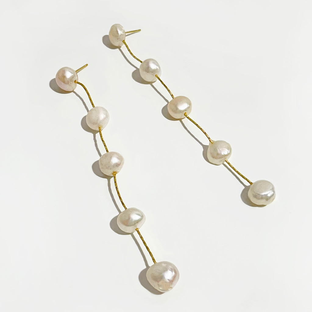 Peri&#39;sBox Long Thread Natural Freshwater Pearl Earrings Beaded Pearl Tassel Earrings for Women Elegant Minimalist Jewelry 2020