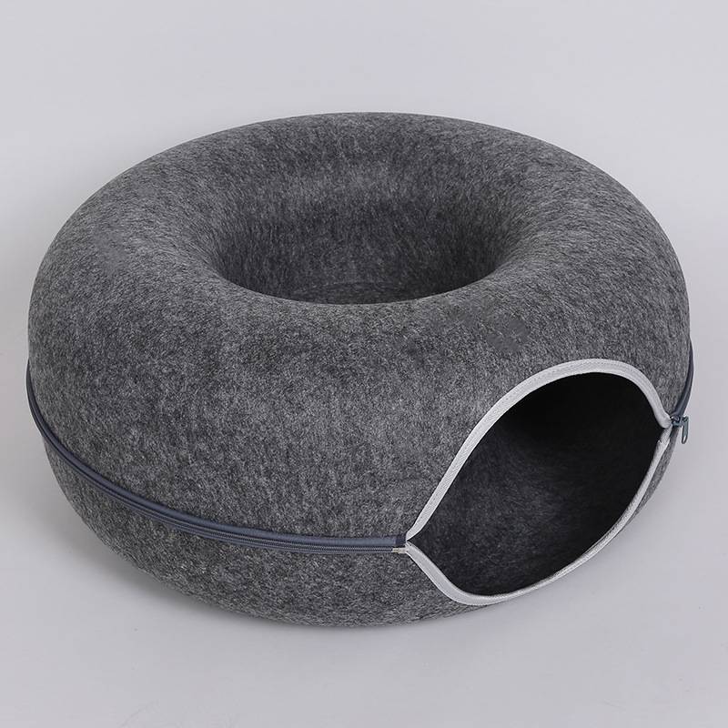 Four Seasons Available Cat Round Felt Pet Nest